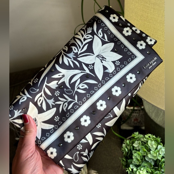 Authentic KATE SPADE Satin/Crystals bandana clutch/Shoulder bag - Picture 13 of 16